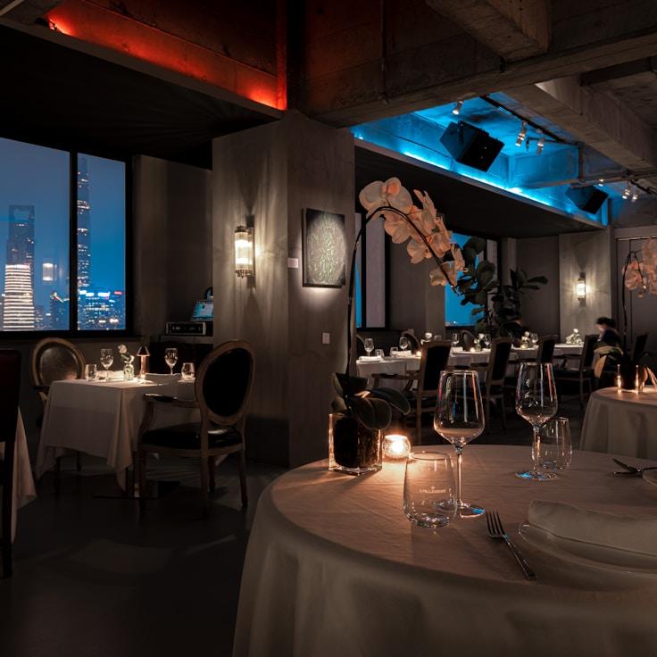 School choices for exaprt families in Amsterdam, Netherlands